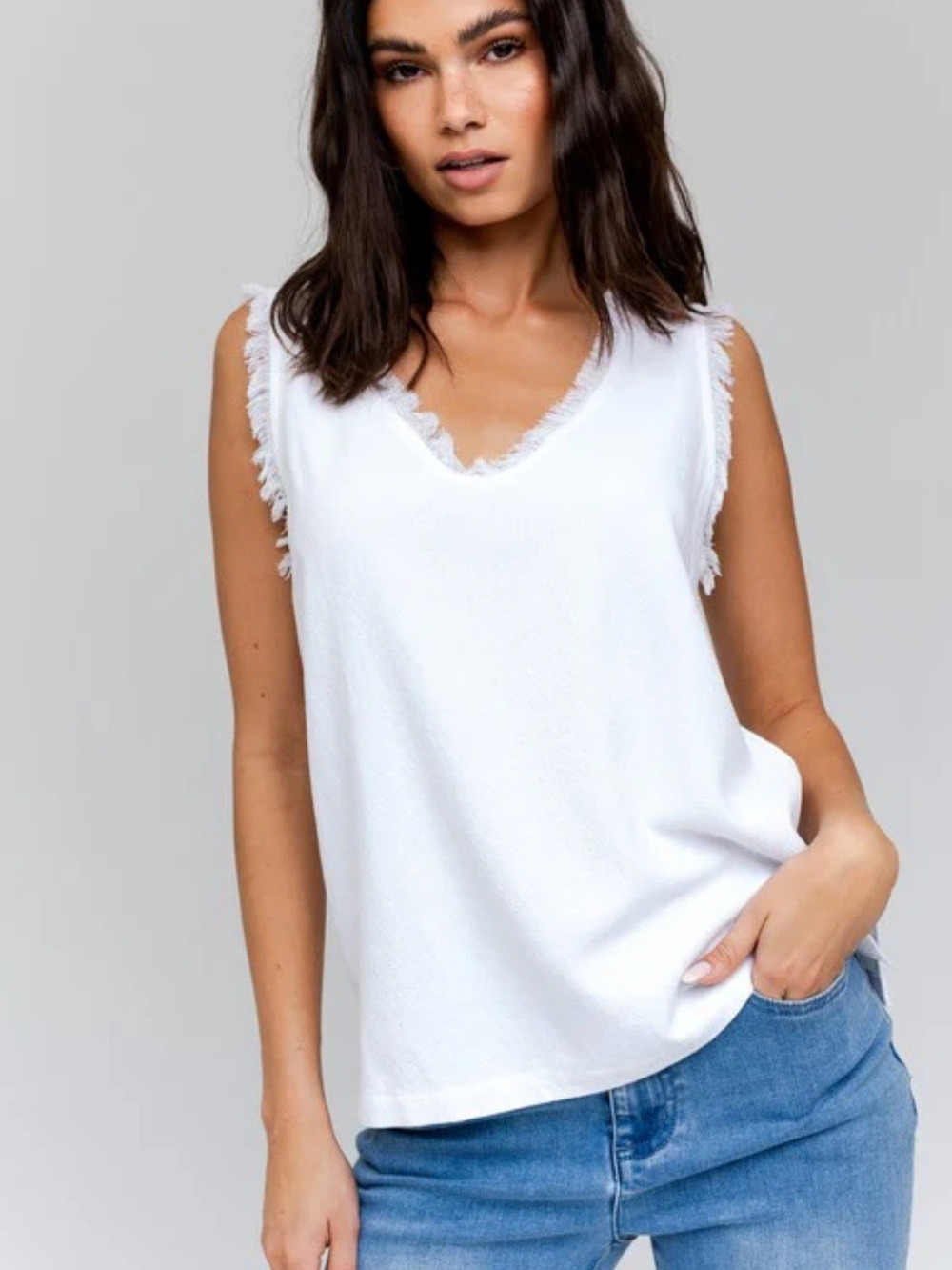 Gilli Off-White Linen Blend Edgy Frayed Sleeveless V-Neck Blouse Boho Tank Large